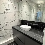 Pearl 44, Kamanina Apartment Odesa
