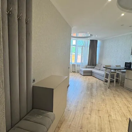 Pearl 44, Kamanina Apartment Odesa